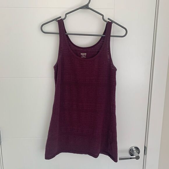 🌸3 for $30🌸 Mossimo Burgundy Lace Tank Top - Picture 2 of 4